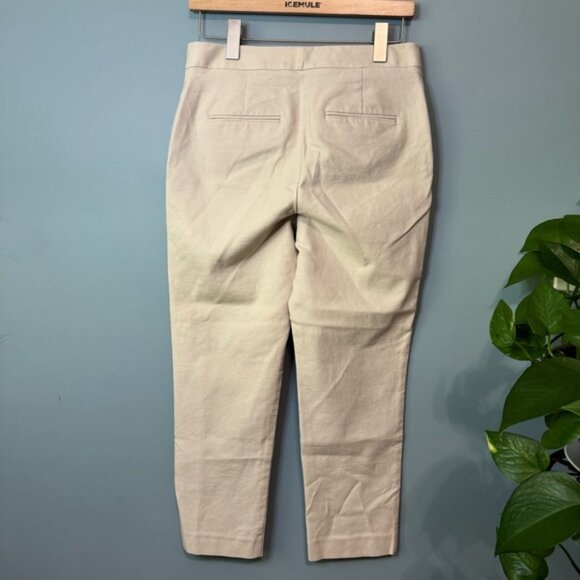 Ann Taylor Mid Rise Cream Cropped Pants. Women’s 6 PETITE - Picture 6 of 9